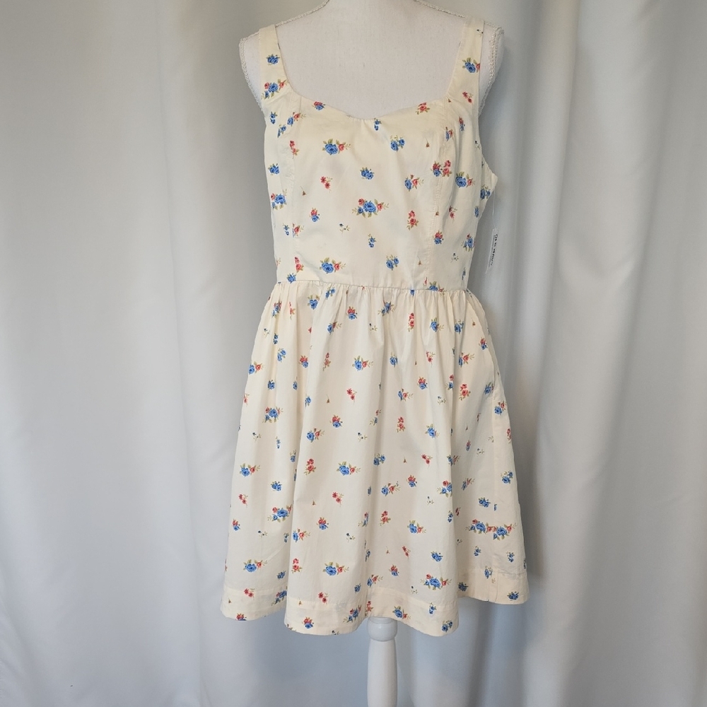 Old Navy Cream Floral Smocked Top
